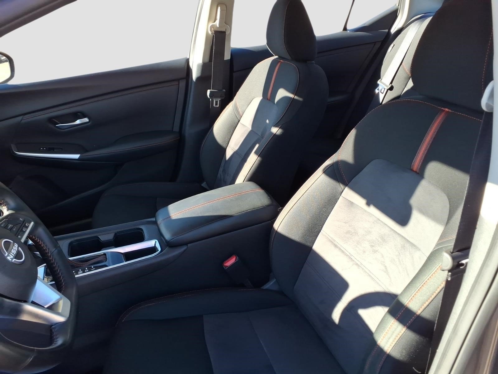 Used 2025 Nissan Sentra SR FWD image 11