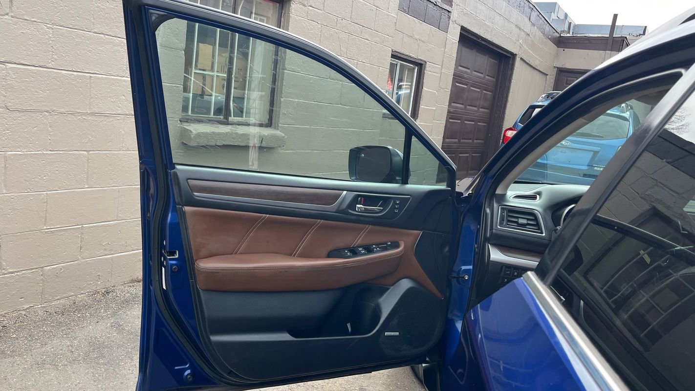 Used 2017 Subaru Outback 2.5i Touring w/ Popular Package #5A image 10