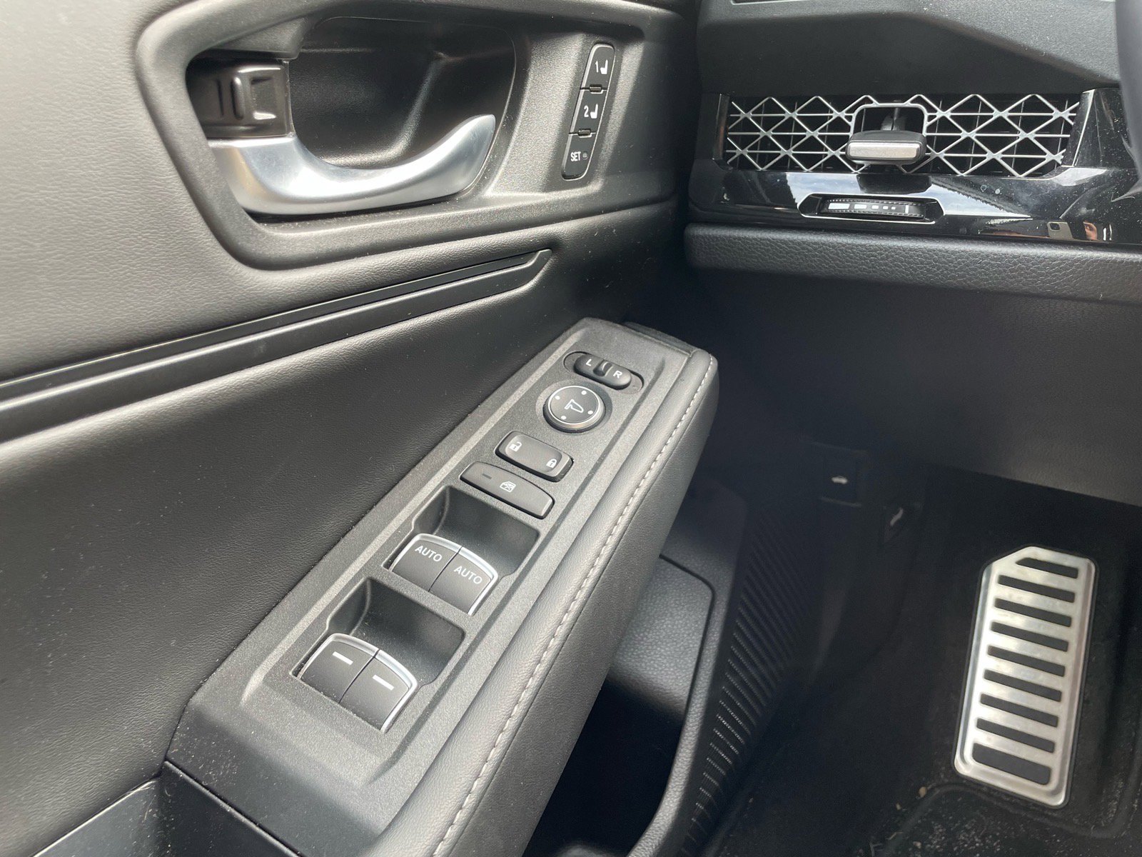 Used 2025 Honda Accord Sport image 15