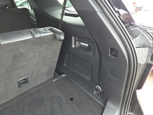 Certified 2025 Ford Explorer ST image 9