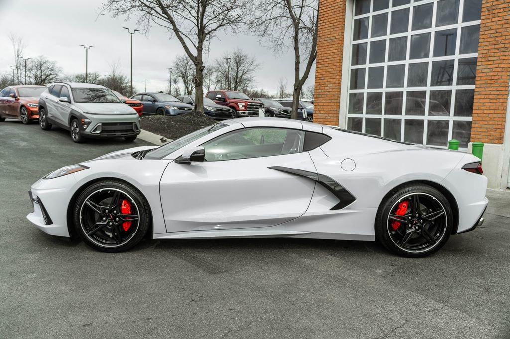 Used 2024 Chevrolet Corvette Stingray Premium Cpe w/ Battery Protection Package image 43