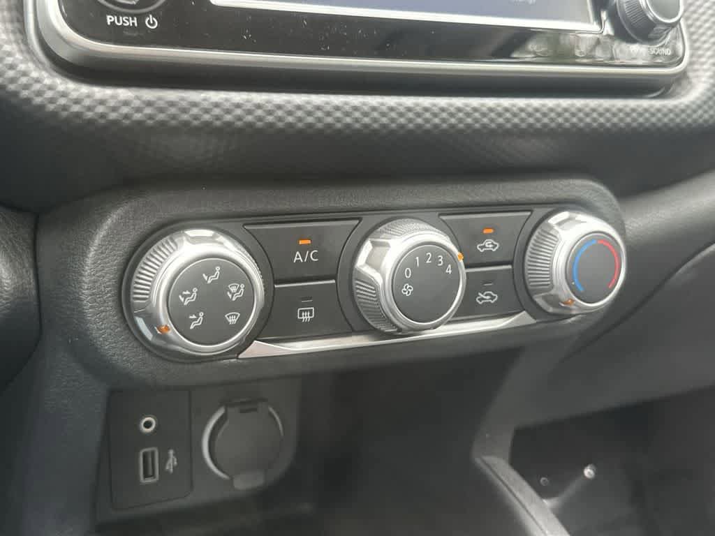 Used 2024 Nissan Kicks S FWD image 27