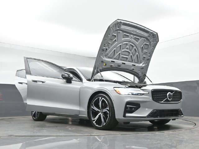 Used 2025 Volvo S60 B5 Plus FWD image 49