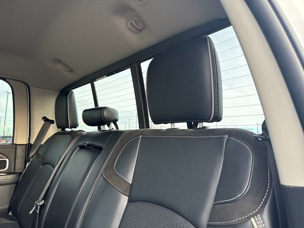 Used 2024 RAM 3500 Laramie image 28