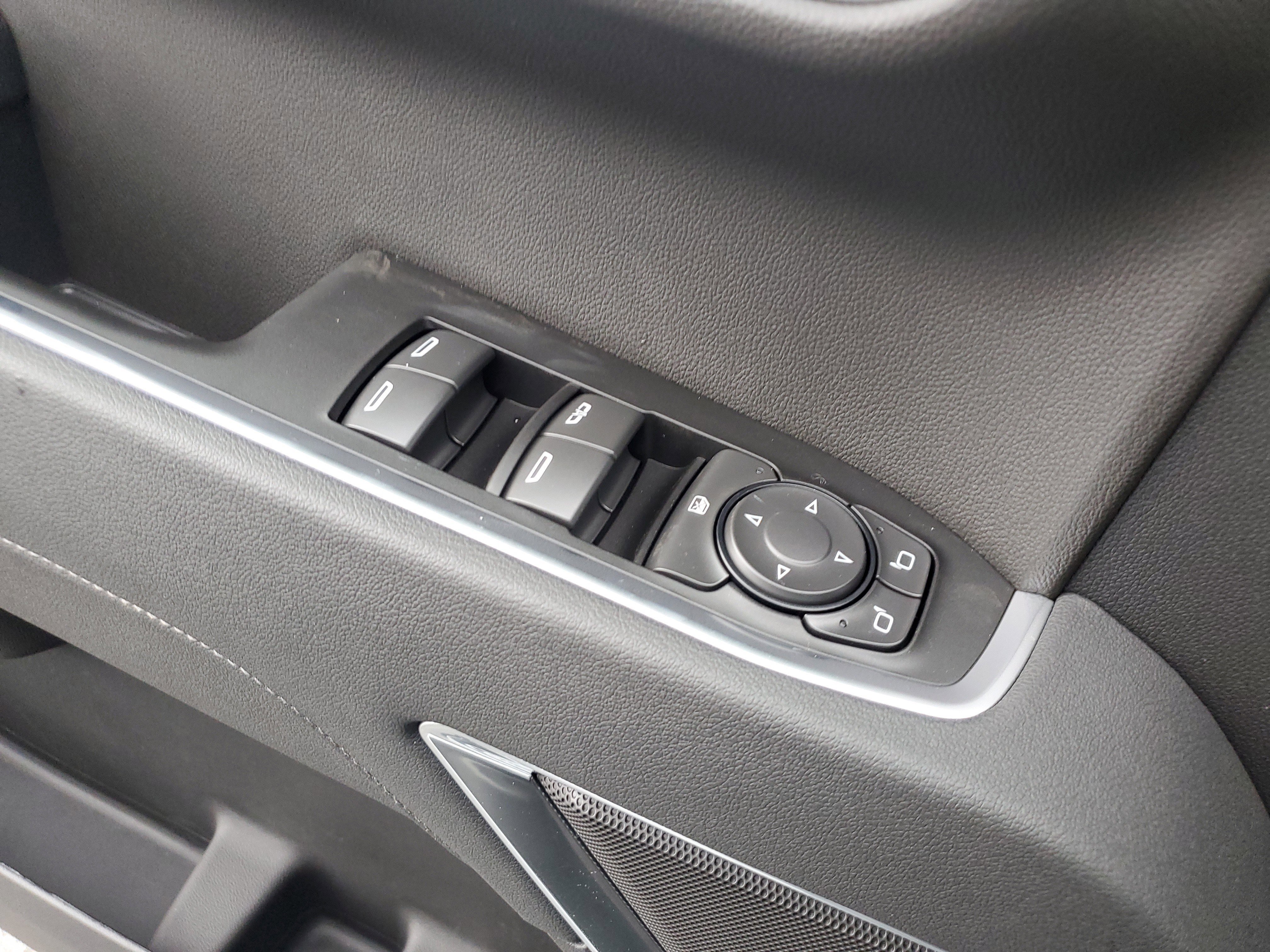 New 2026 GMC Sierra 1500 SLE image 19