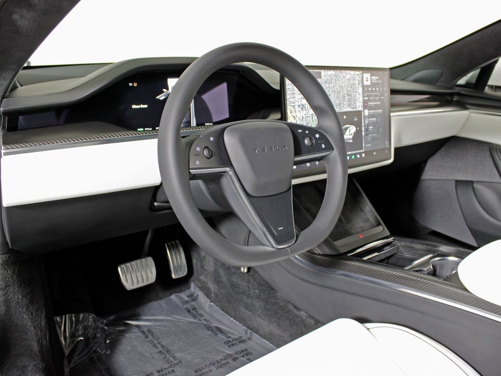 Used 2022 Tesla Model S Plaid image 4