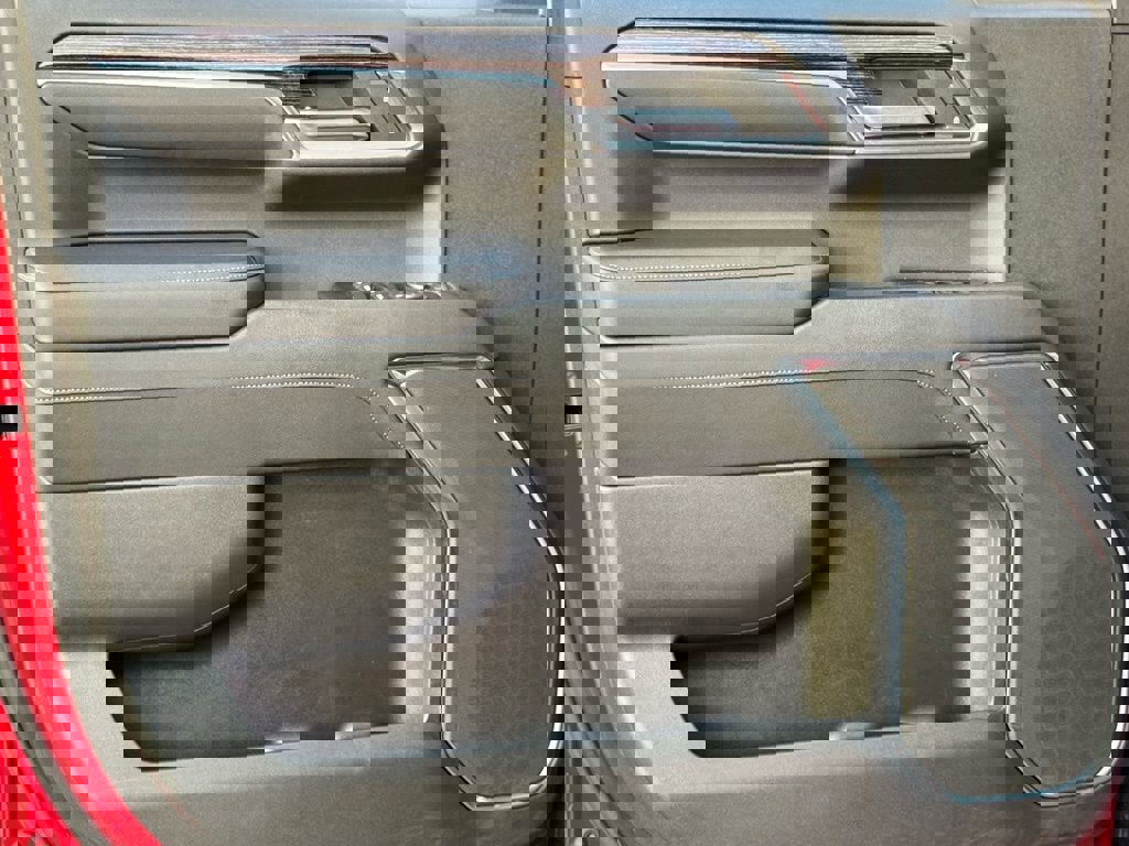 Used 2023 GMC Sierra 1500 Elevation image 18