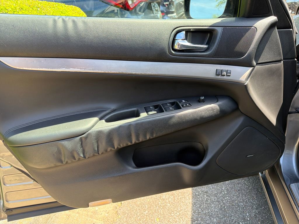 Used 2013 INFINITI G37 x w/ Premium Pkg AWD/4WD image 29