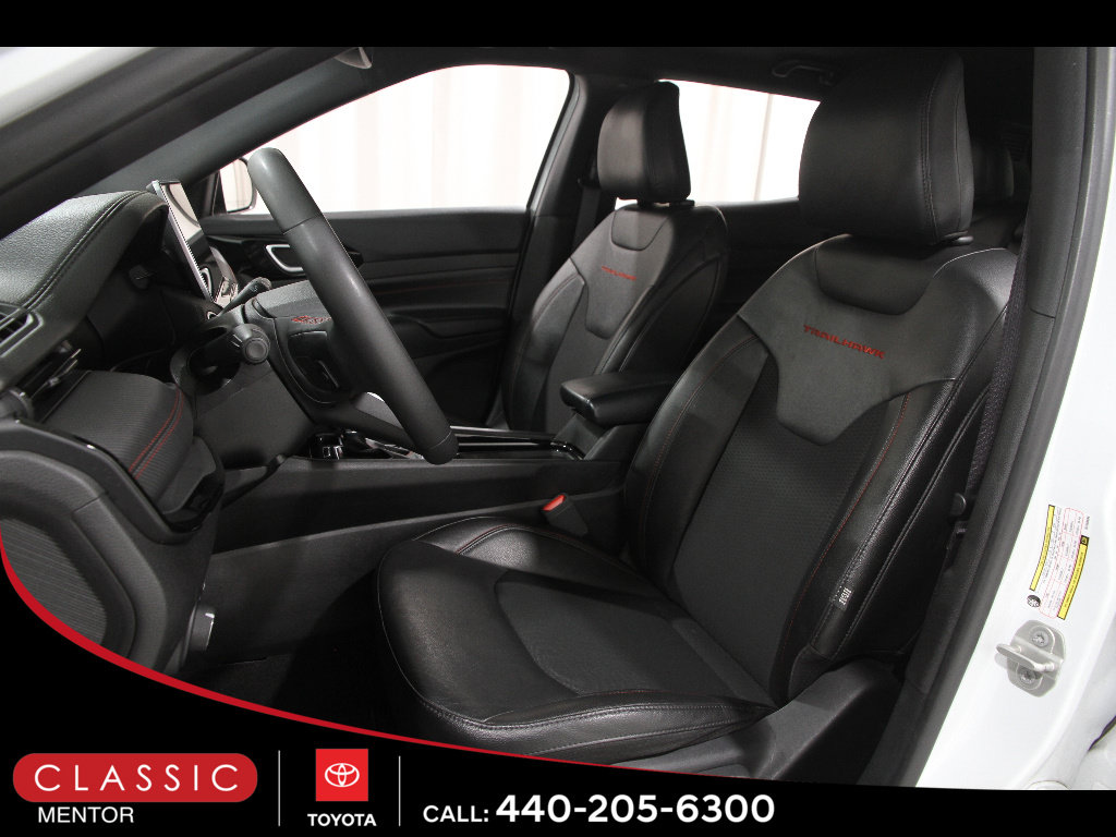 Used 2024 Jeep Compass Trailhawk AWD/4WD image 5