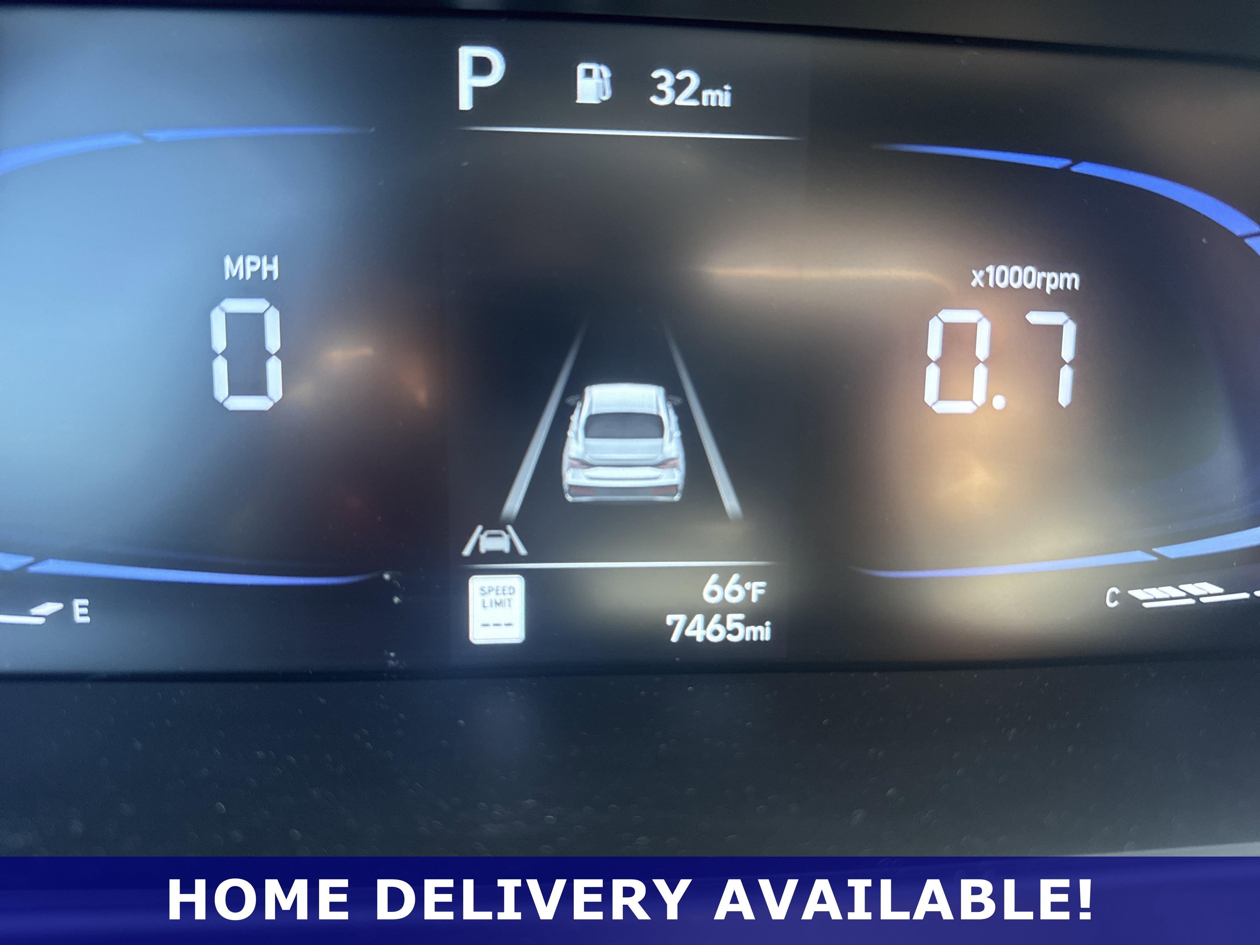 Used 2025 Hyundai Elantra Sport image 4