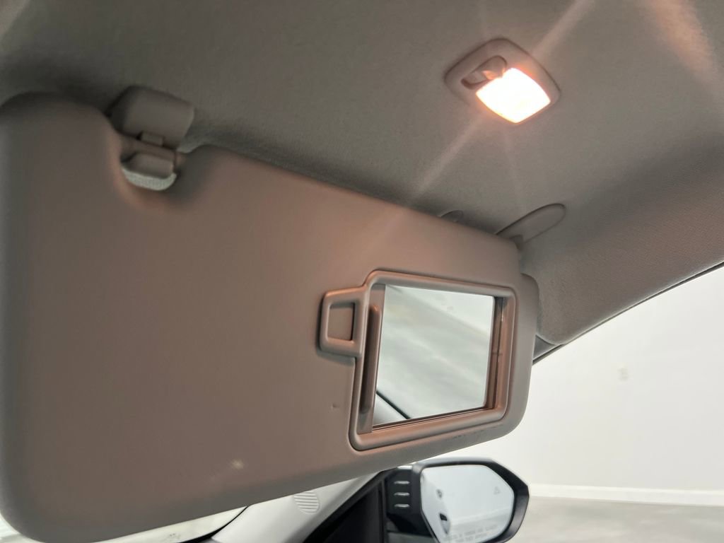 Used 2025 Hyundai Kona SEL FWD image 60