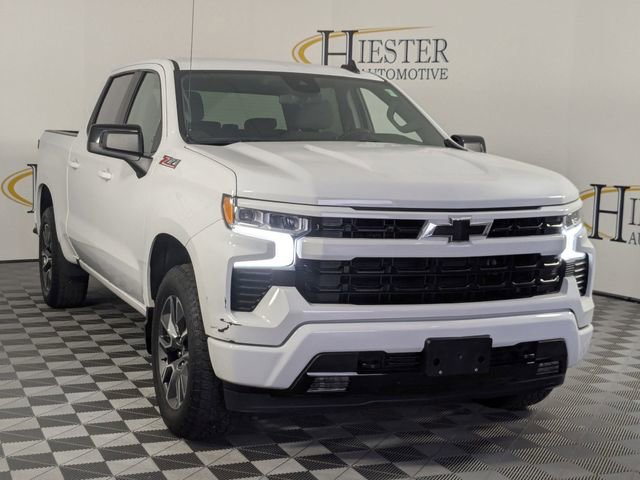 Used 2022 Chevrolet Silverado 1500 RST image 2
