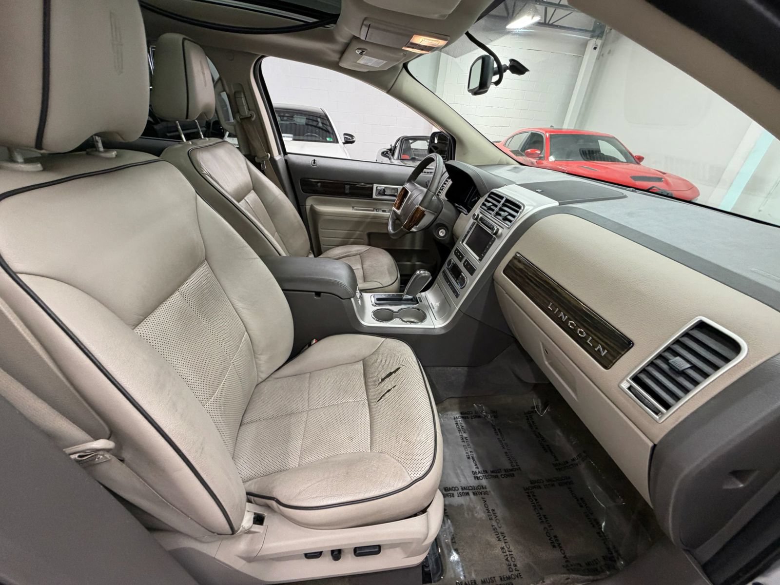Used 2010 Lincoln MKX 2WD image 21