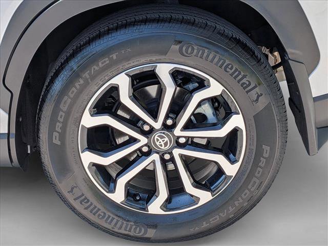 Used 2024 Toyota Corolla Cross SE image 22