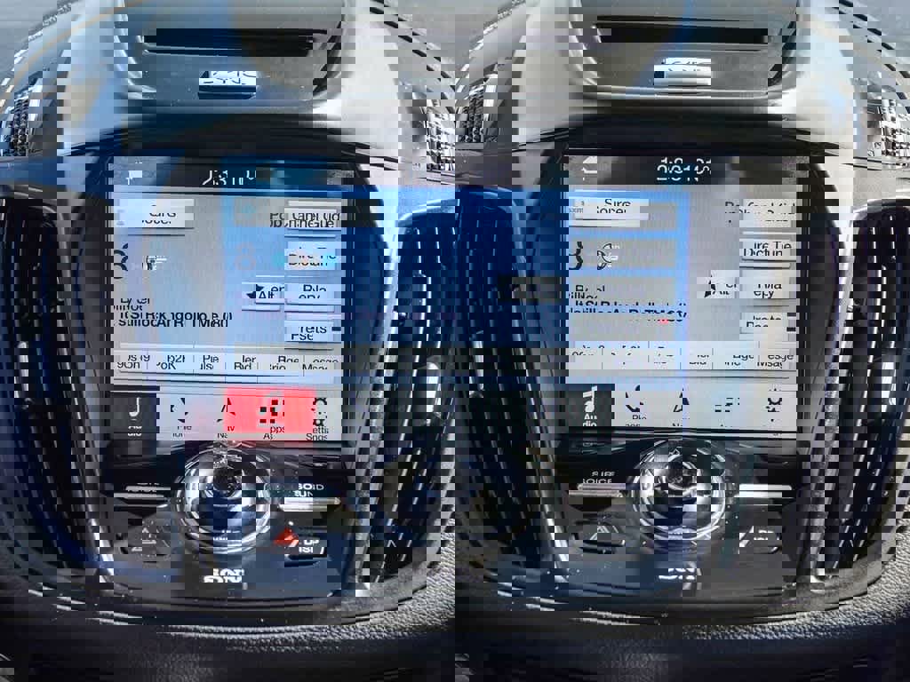 Used 2017 Ford C-MAX Energi Titanium image 13