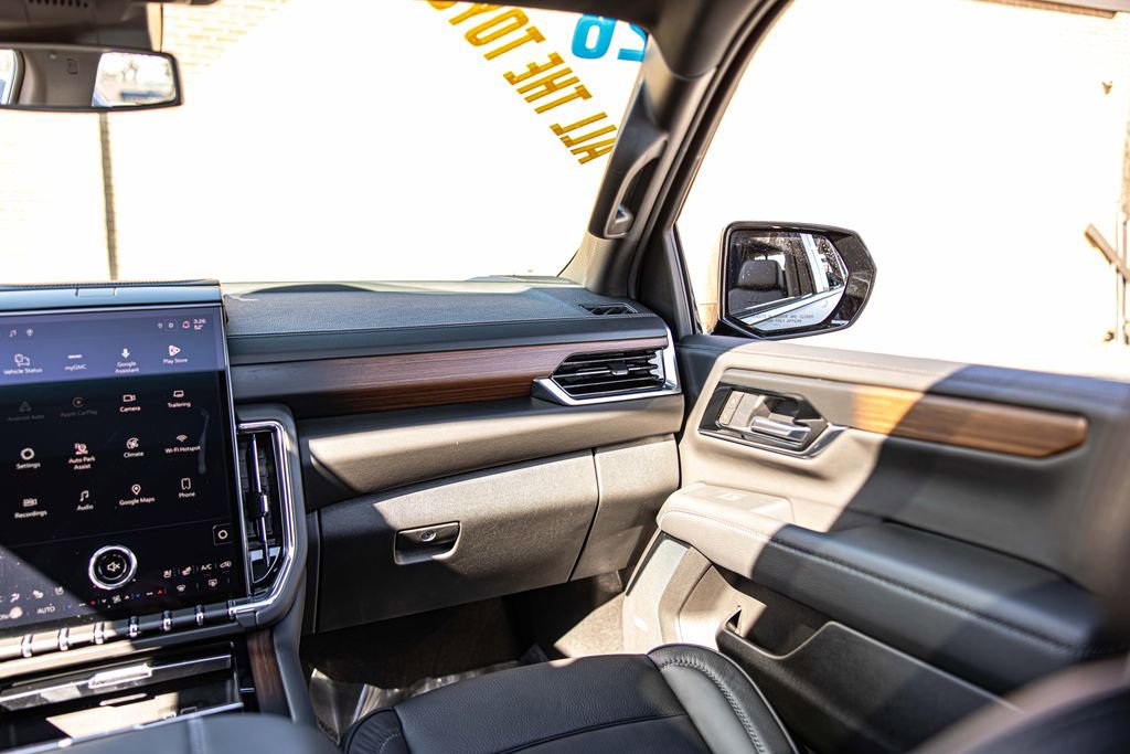 Used 2026 GMC Yukon Denali w/ Sun & Power Step Package image 38