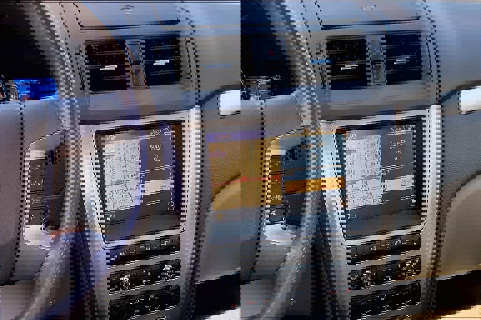 Used 2010 Ford Fusion Hybrid image 7