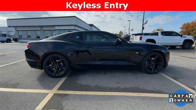 Used 2023 Chevrolet Camaro LT w/ Technology Package image 11