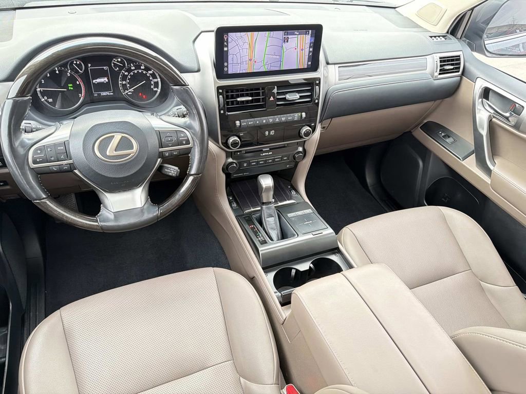 Used 2023 Lexus GX 460 Premium w/ Premium Package image 15