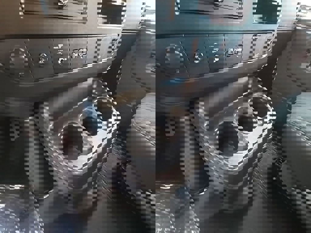 Used 2024 GMC Savana 2500 w/ Driver Convenience Package image 16