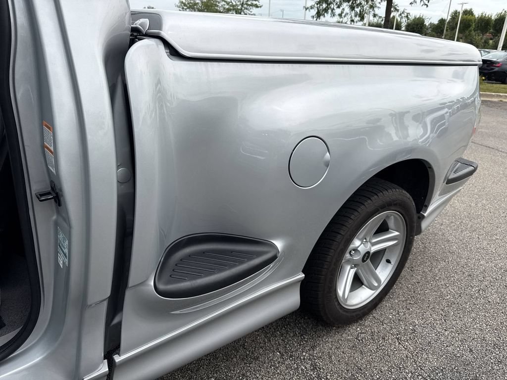 Used 2001 Ford F150 Lightning RWD image 24