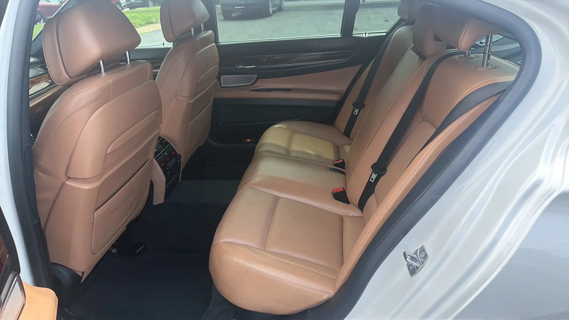 Used 2013 BMW 750Li RWD image 11