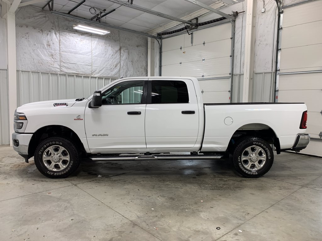 Used 2025 RAM 2500 Big Horn AWD/4WD image 9