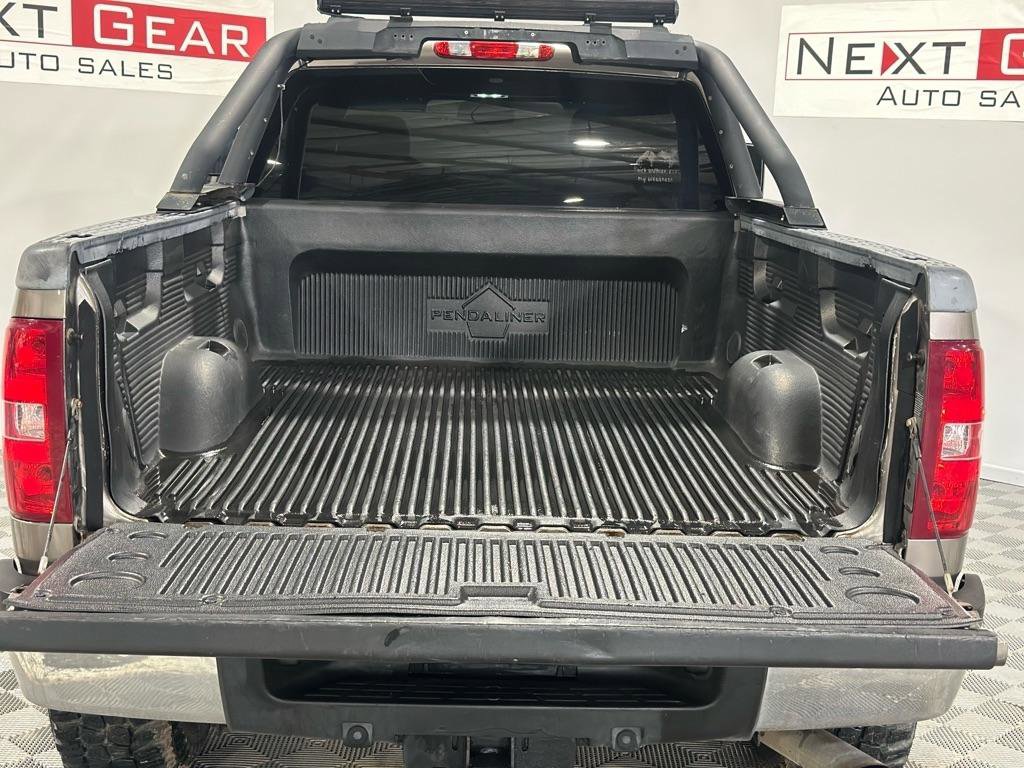 Used 2013 Chevrolet Silverado 2500 LTZ w/ LTZ Plus Package image 32