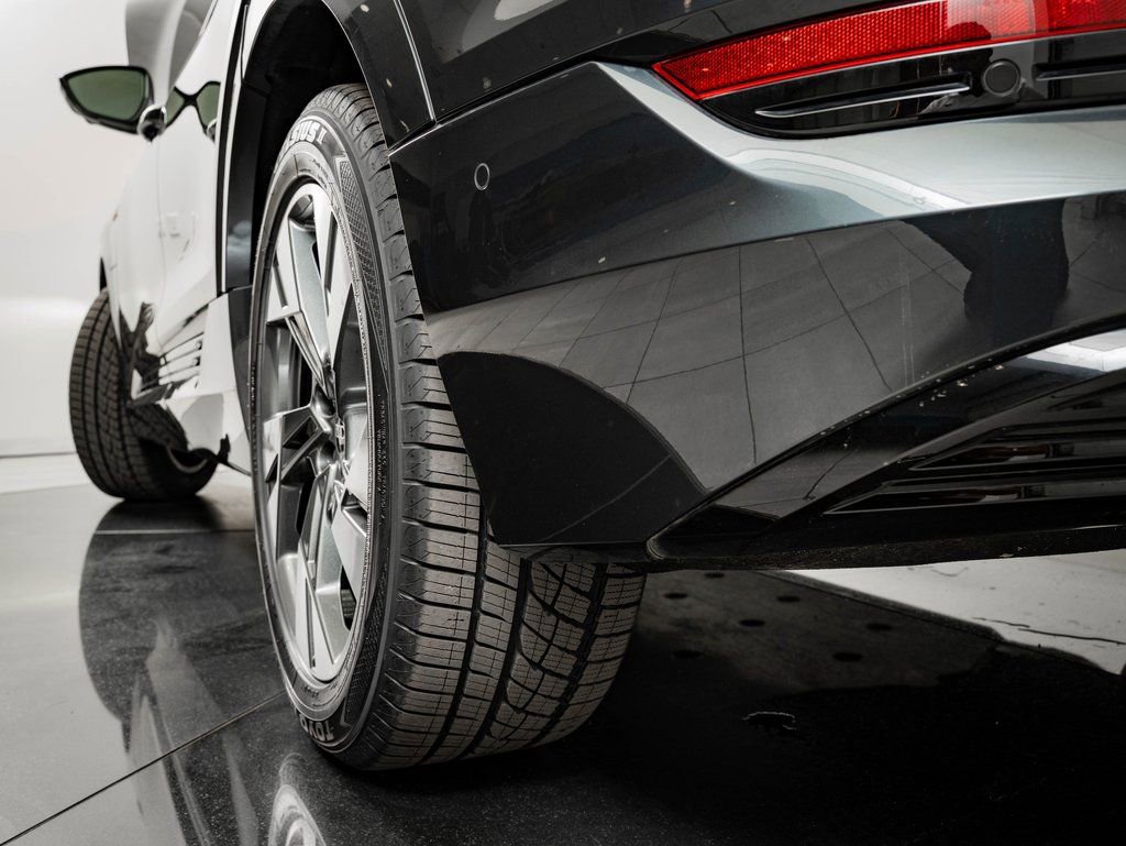 Used 2021 Audi e-tron Premium w/ Convenience Plus Package AWD/4WD image 49