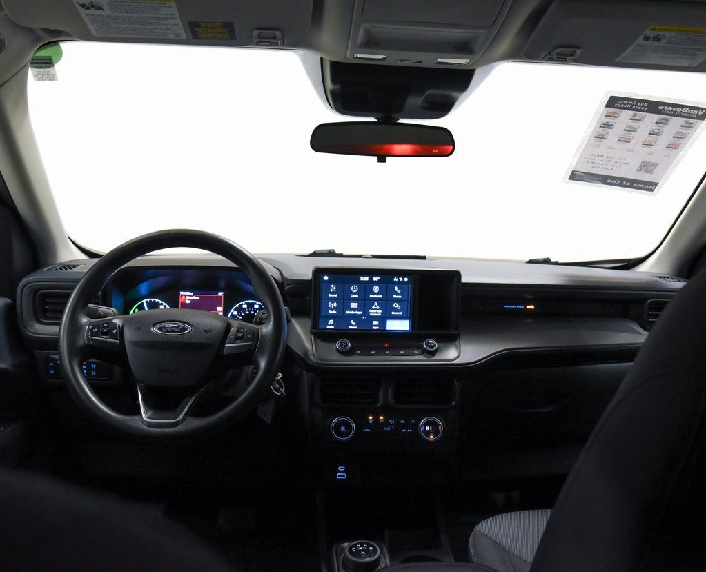 Used 2022 Ford Maverick XL image 2