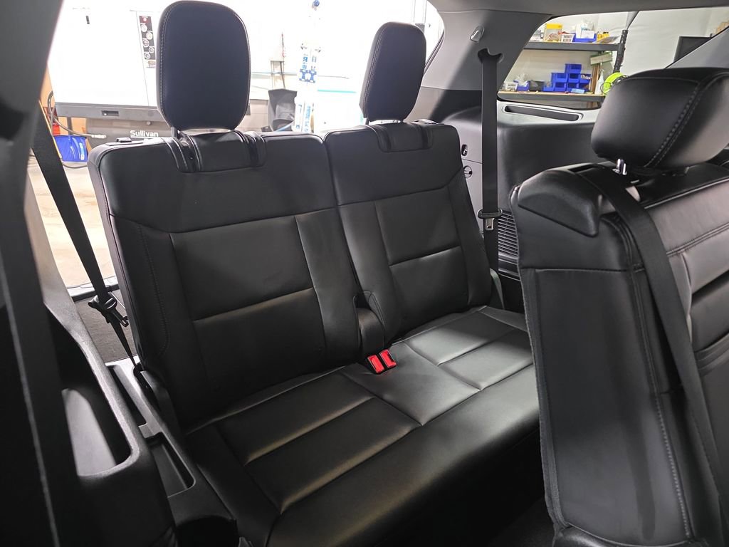 Used 2023 Ford Explorer XLT w/ Equipment Group 202A image 12