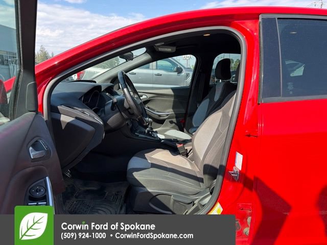 Used 2017 Ford Focus ST FWD image 9