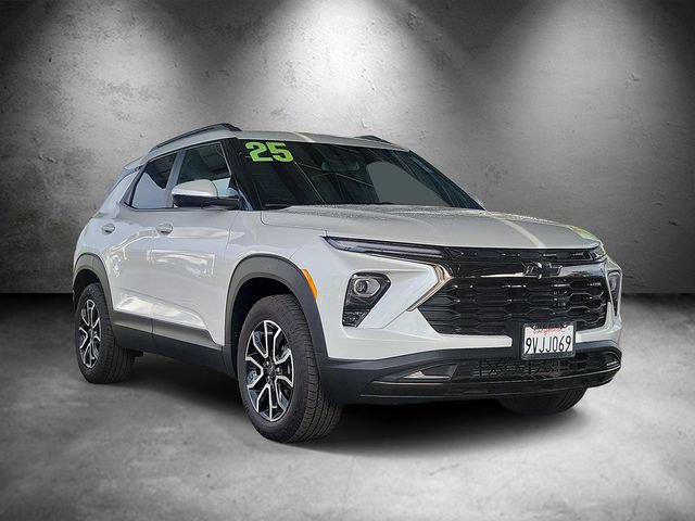 New 2025 Chevrolet TrailBlazer ACTIV w/ Convenience Package FWD image 2