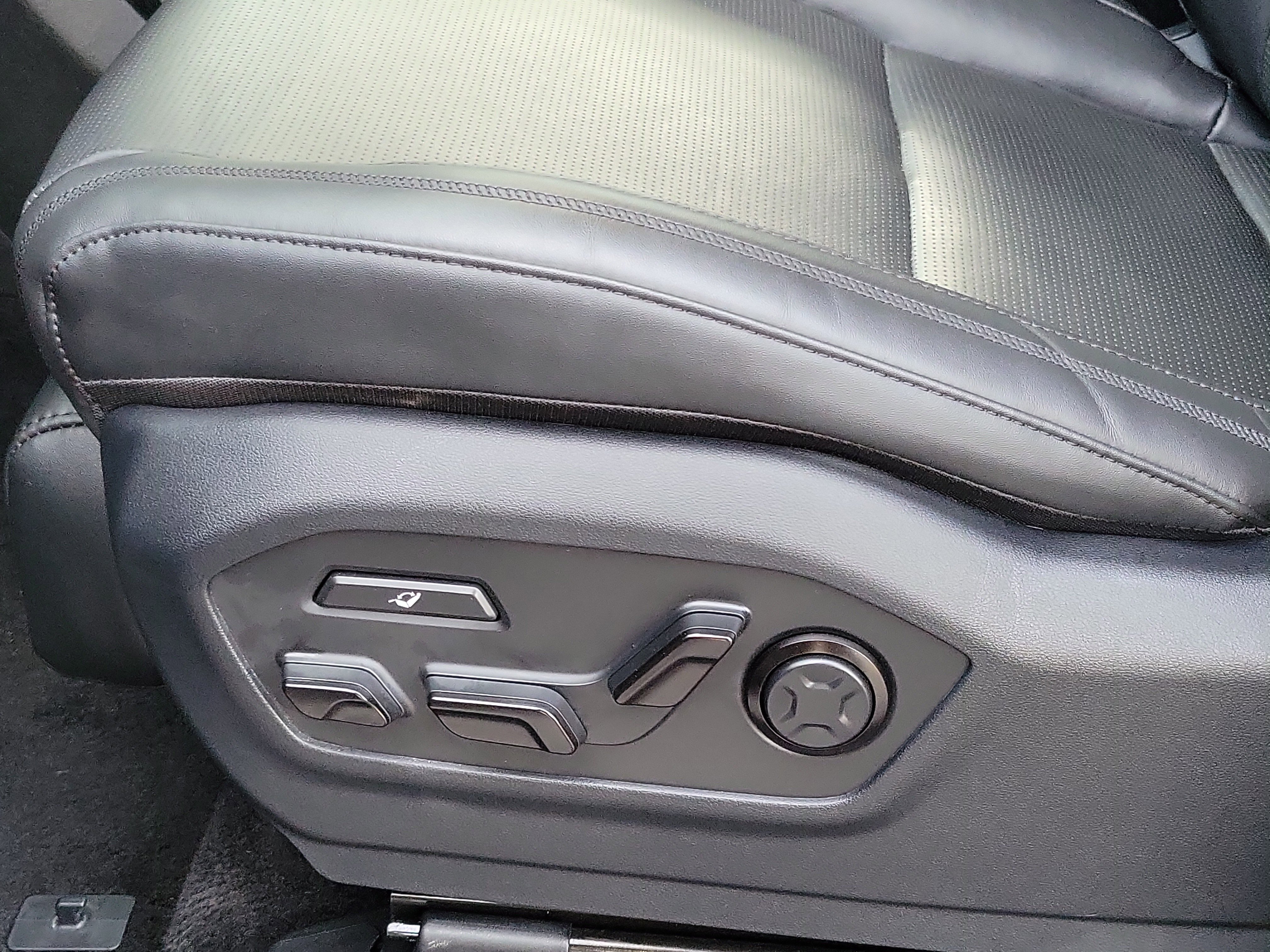 Certified 2025 Hyundai Santa Fe Calligraphy image 20