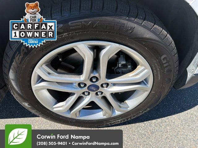 Used 2017 Ford Edge Titanium w/ Class II Trailer Tow Package AWD/4WD image 6