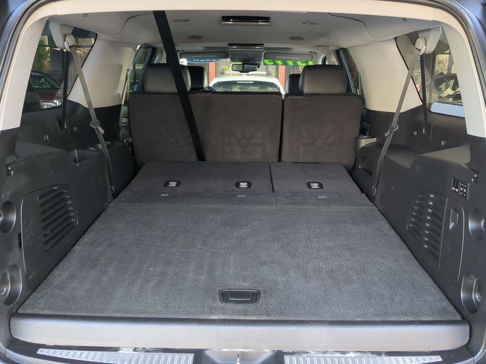 Used 2020 Chevrolet Suburban LT image 30