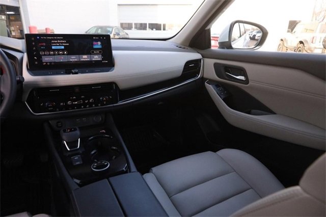 Certified 2024 Nissan Rogue SL w/ SL Premium Package image 27