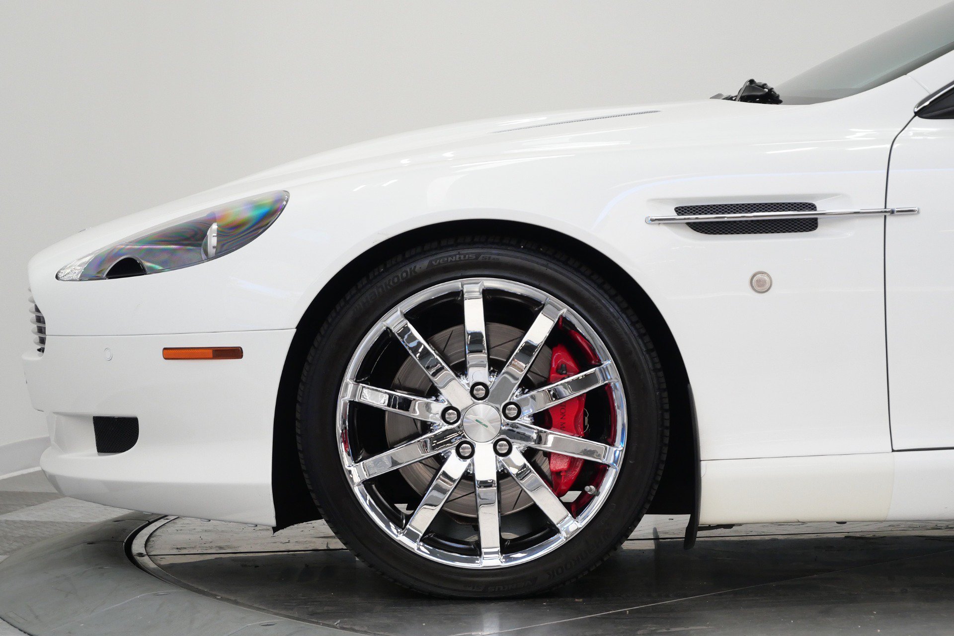 Used 2008 Aston Martin DB9 Volante RWD image 45