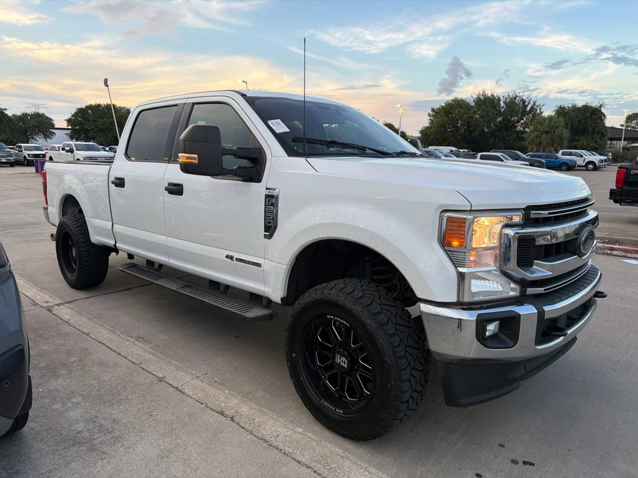 Used 2022 Ford F250 XLT w/ XLT Value Package AWD/4WD image 4