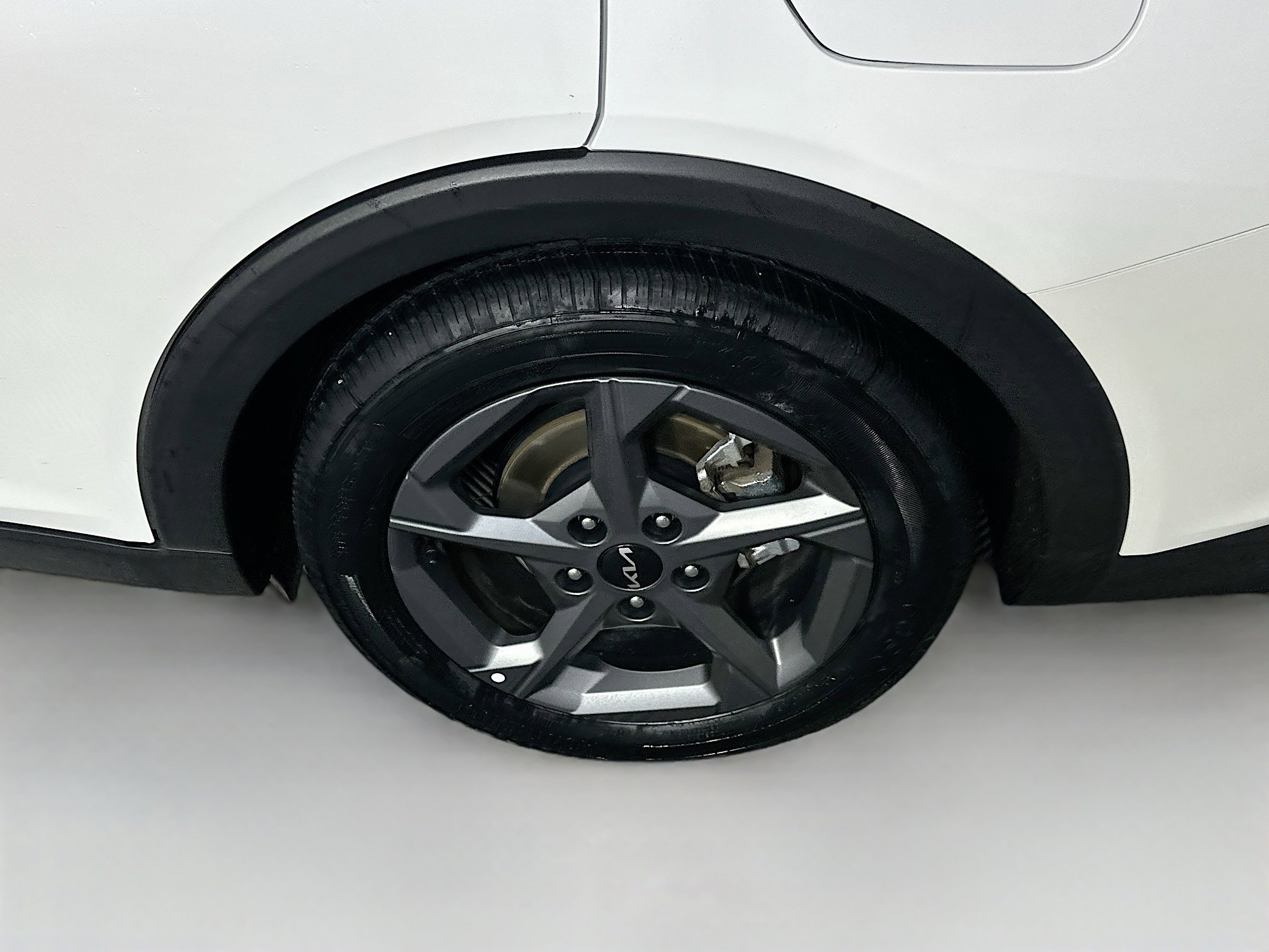 Used 2025 Kia K4 LXS image 11