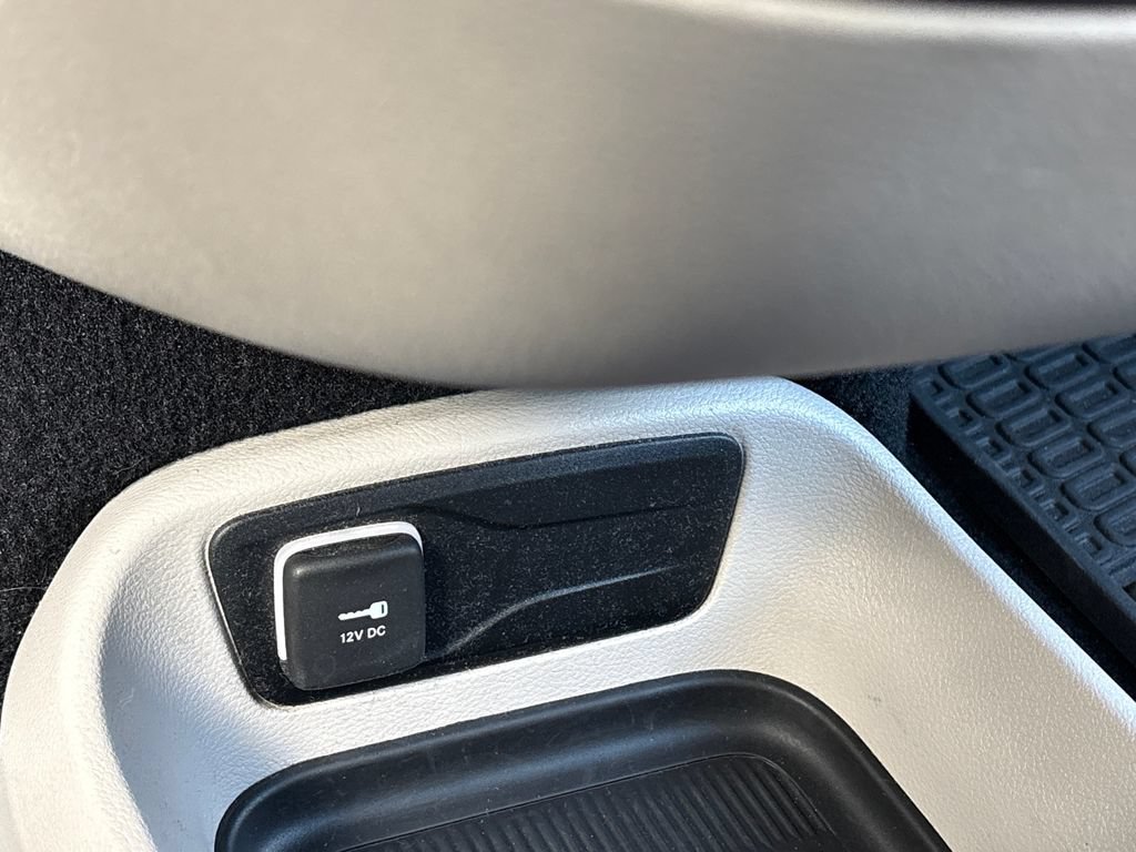 Used 2021 Chrysler Voyager LX FWD image 35