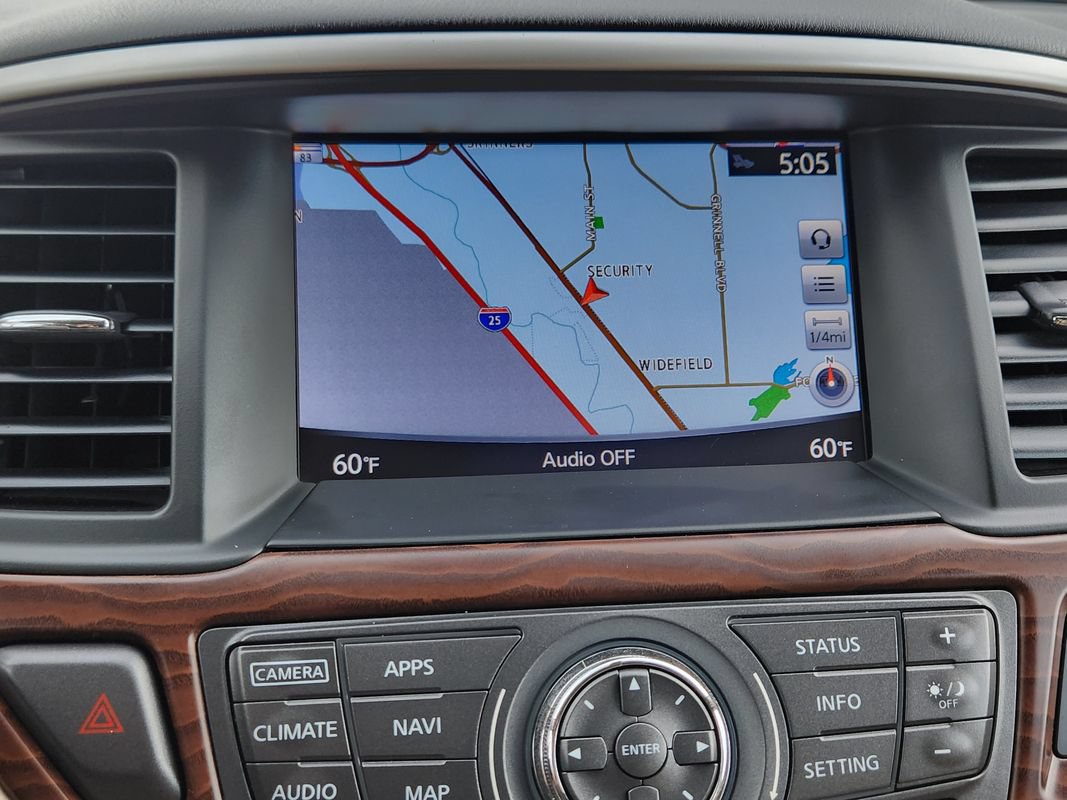 Used 2017 Nissan Pathfinder Platinum AWD/4WD image 20