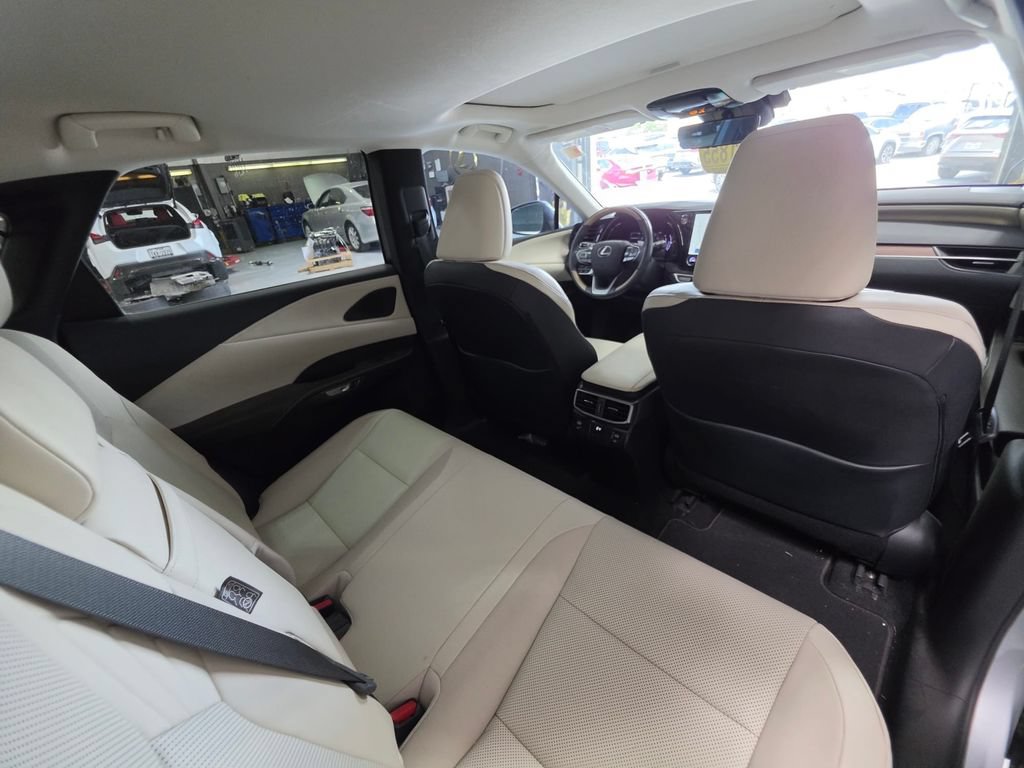 Used 2023 Lexus RX 350 Premium w/ Accessory Package FWD image 15
