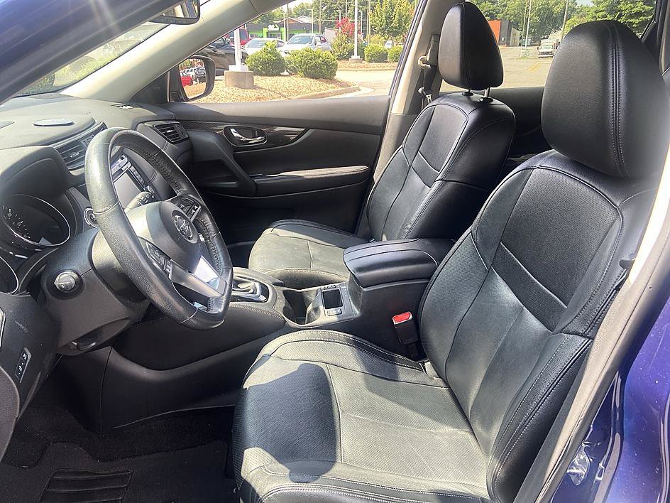Used 2017 Nissan Rogue SL w/ SL Premium Package FWD image 11