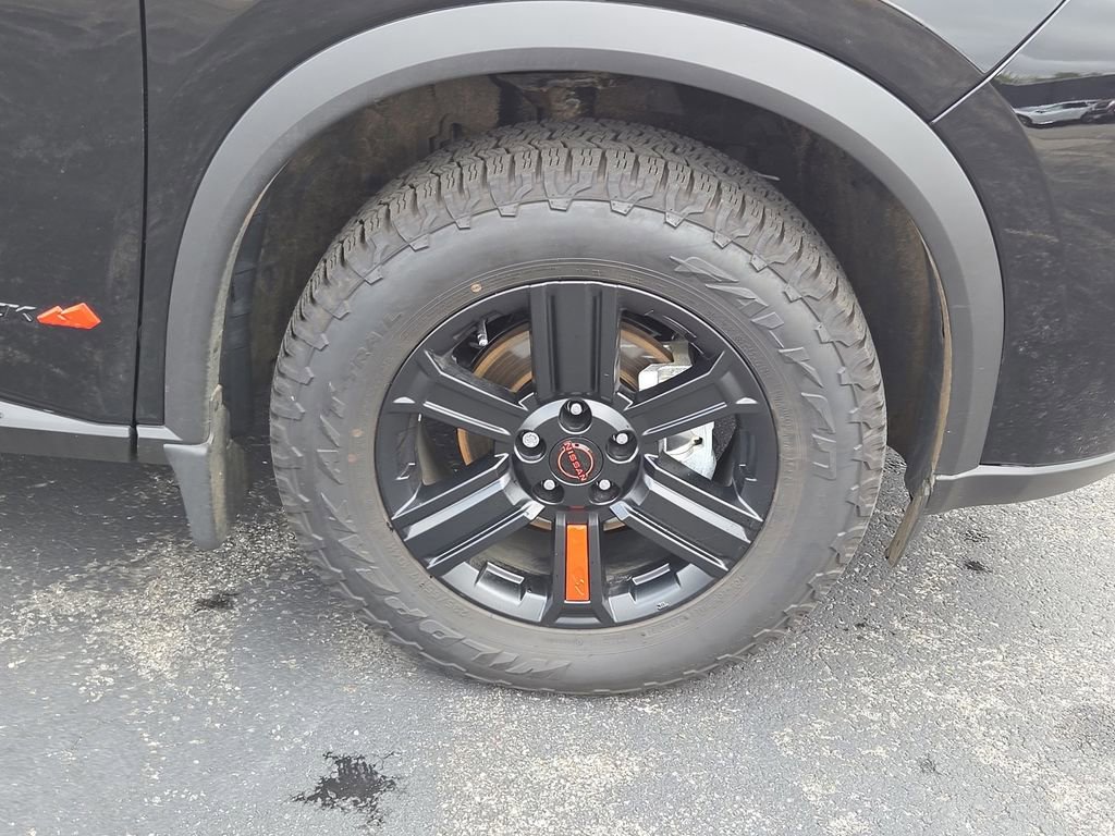 Certified 2025 Nissan Rogue SV image 12