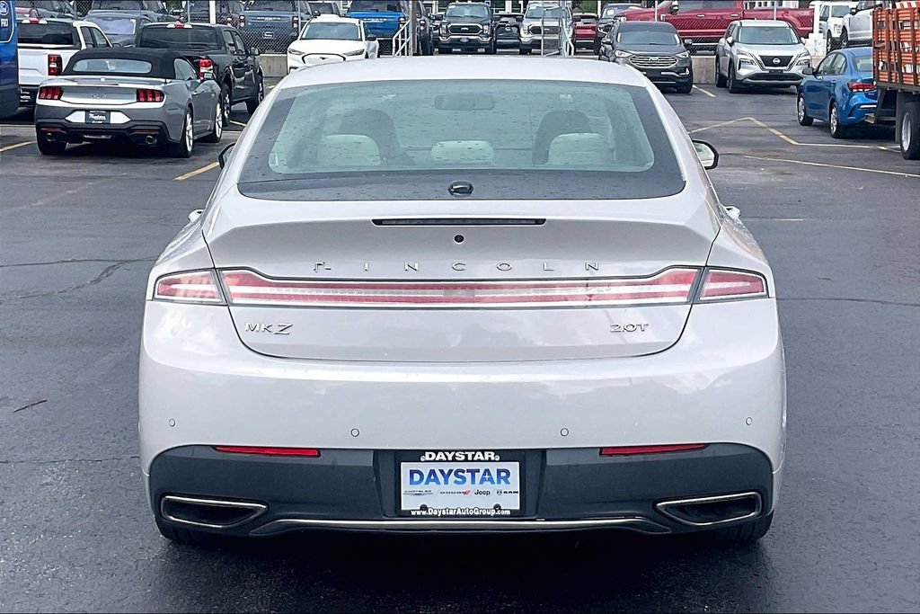 Used 2019 Lincoln MKZ Premiere FWD image 3
