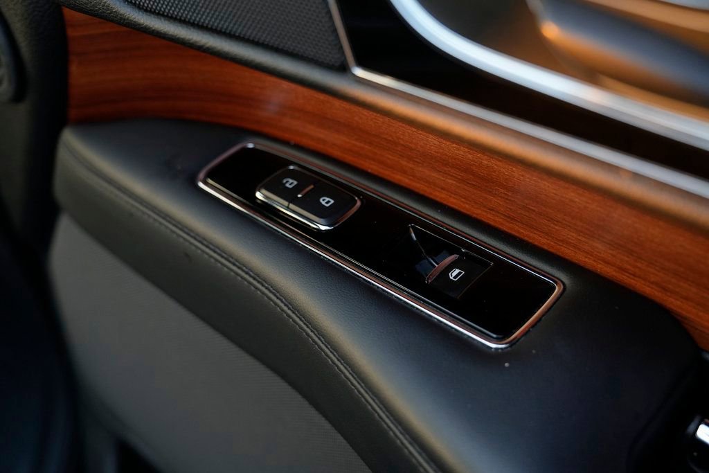 Used 2019 Lincoln Navigator Select image 37