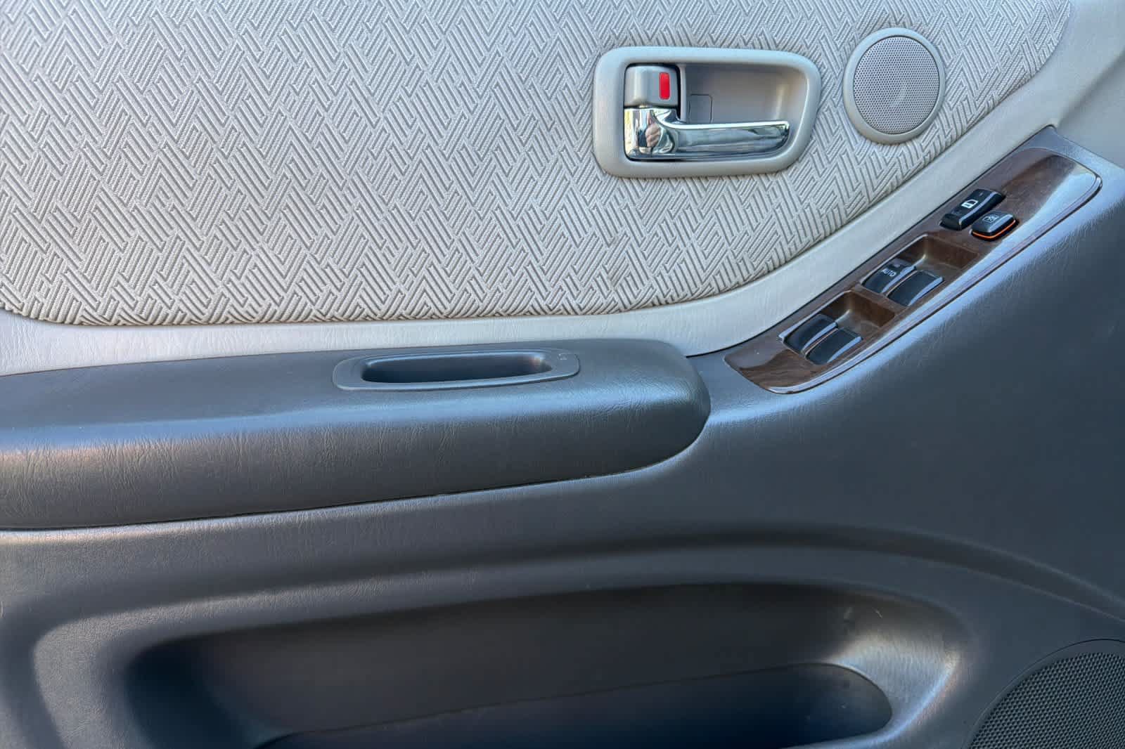 Used 2001 Toyota Highlander 4WD V6 image 14