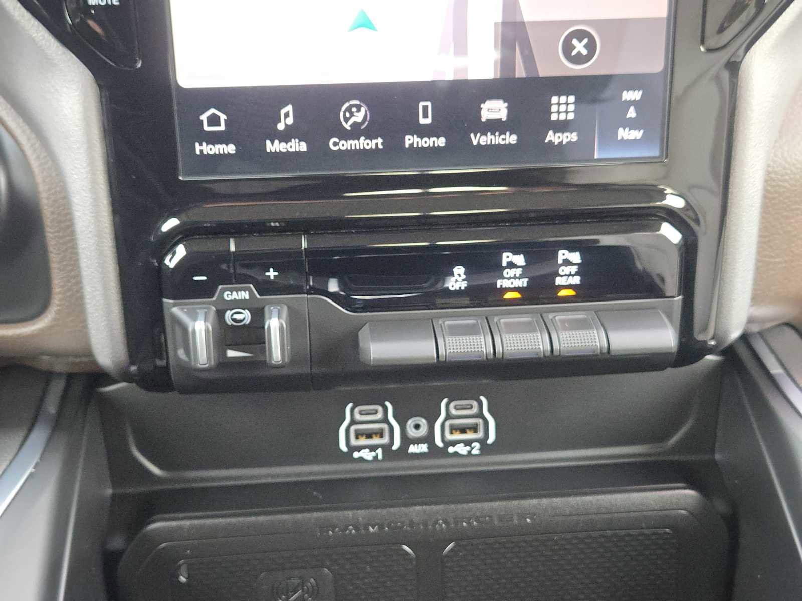 Used 2025 RAM 1500 Laramie w/ Laramie Southwest Edition image 20