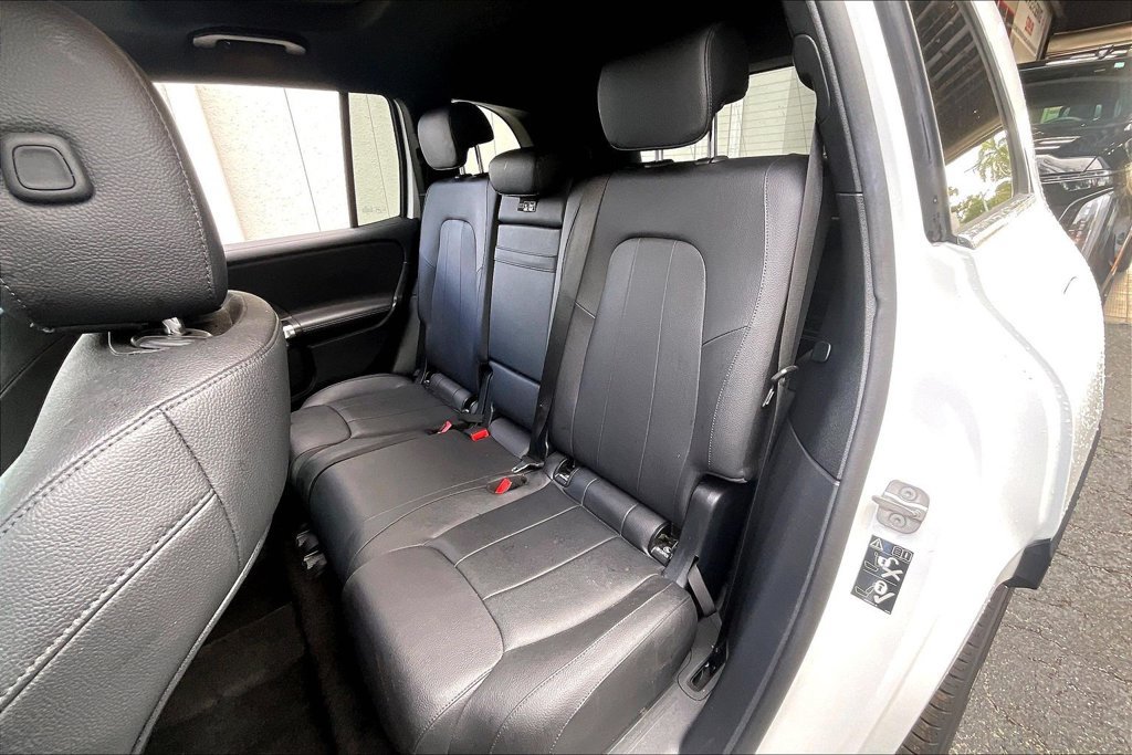 Used 2025 Mercedes-Benz GLB 250 image 14